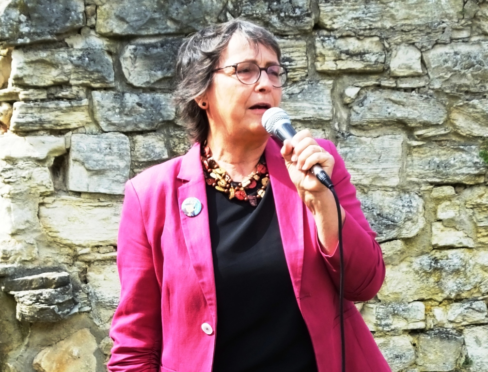 Rüdersdorfs Bürgermeisterin Sabine Löser bei ihrer kurzen Ansprache.