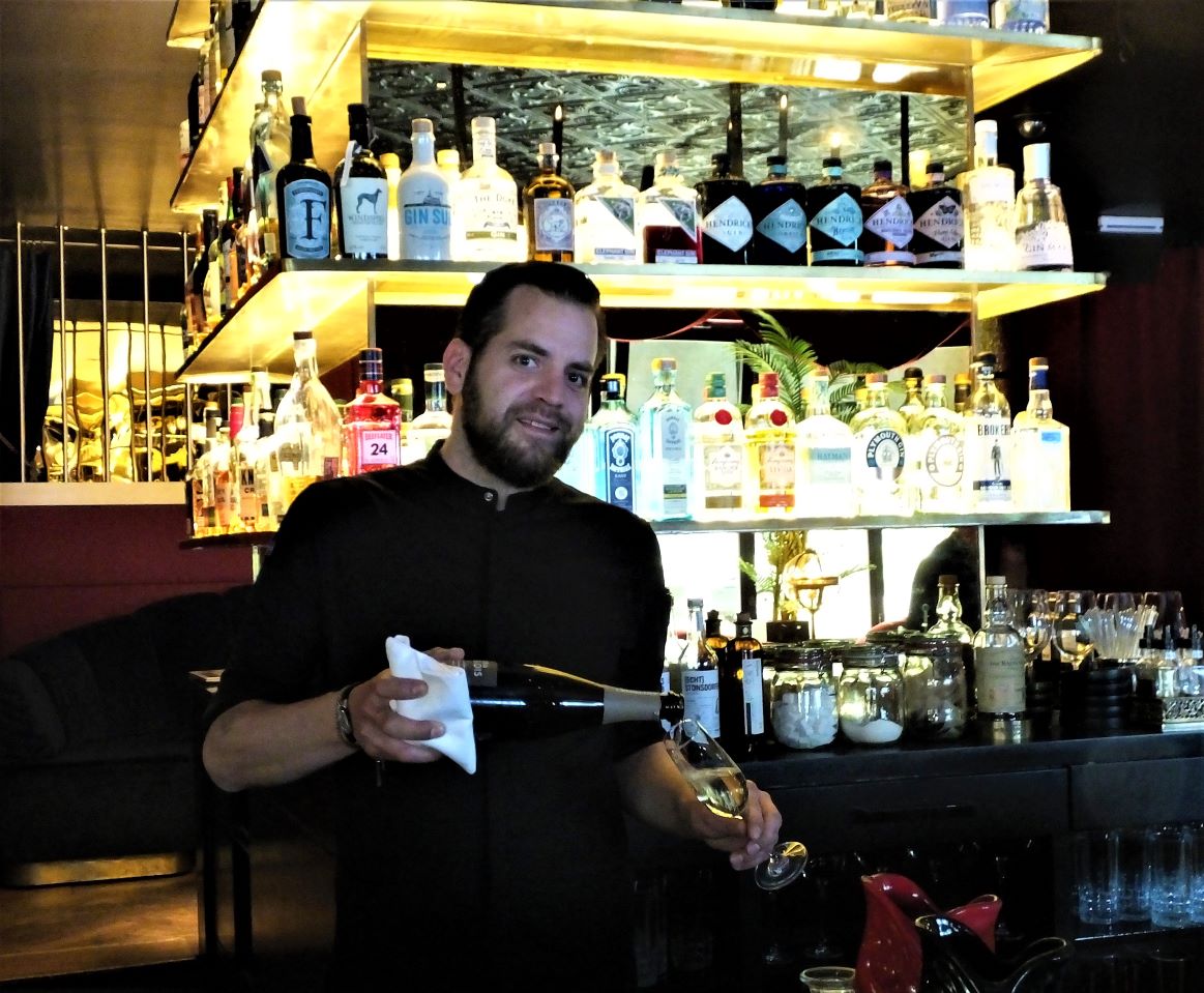 Der innovative Bar-Manager Dennis Keiner ist so etwas wie ein Szenestar in Berlin.