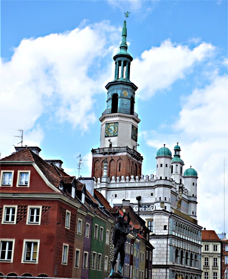 Das prächtige Rathaus am Alten Markt - berühmtestes Wahrzeichen der Stadt Posen. 
Foto: Manfred Weghenkel
