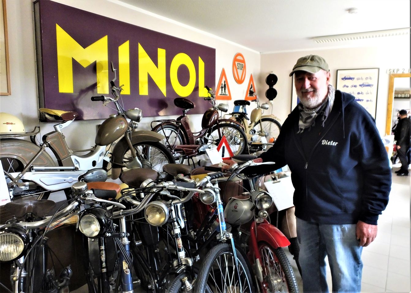 Dieter Scholz gründete und betreibt mit seinem Sohn engagiert das DDR-Zweirad-Museum.